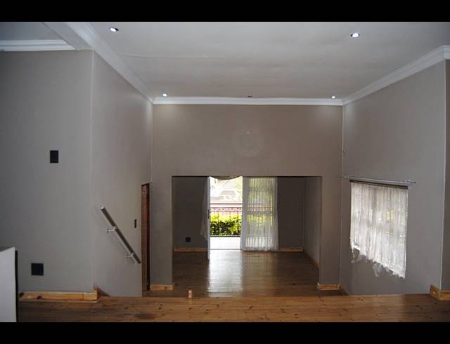 4 BEDROOM HOUSE FOR SALE IN ESCOMBE